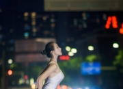 开云平台-当大象踩碎枪手心脏，库尔图瓦的叹息之墙与非洲足球的觉醒宣言