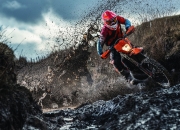 开云体育入口-绿茵双子星，内马尔的火焰与克罗地亚的磐石