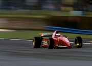 开云体育平台APP-恩比德冠军级表现引领风骚，勇士防守铁桶阵锁死广东队