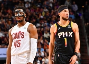 开云体育下载-骑士主场战胜对手，领先对手一大步