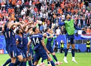 开云体育在线-足球盛宴再度上演，现场热闹非凡