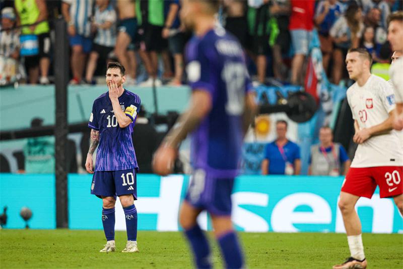 关于佛罗伦萨后防不稳定,失点频频遭到质疑的信息 关于佛罗伦萨后防不稳定,失点频频遭到质疑的信息