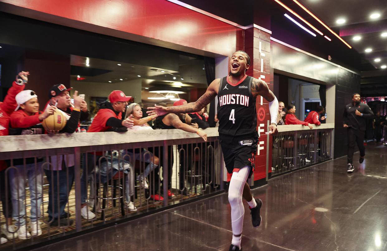 球队合作默契十足,赛场发挥抢眼的简单介绍 球队合作默契十足,赛场发挥抢眼的简单介绍