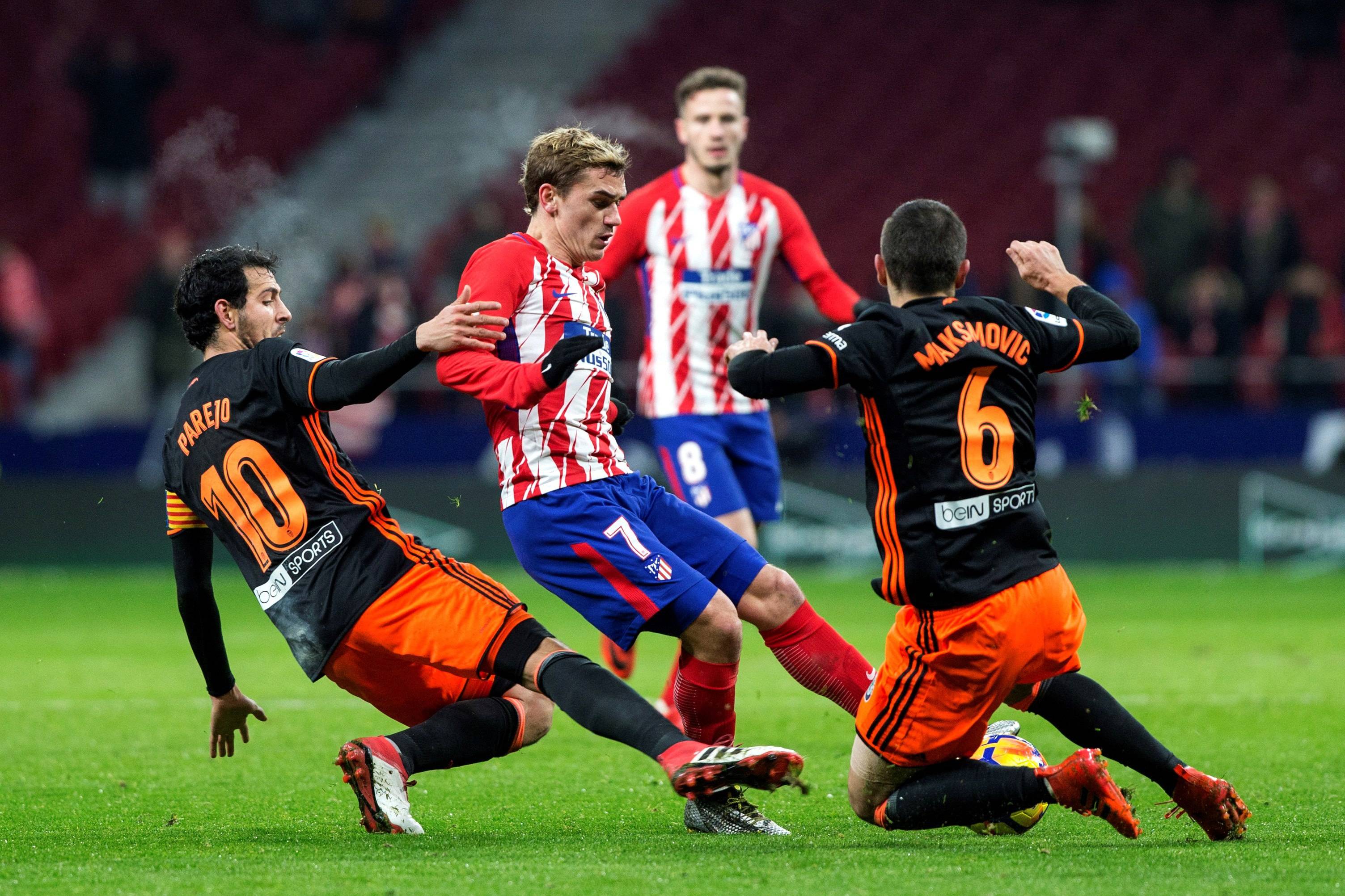 包含巴拉圭国脚加盟巴伦西亚开启新篇章备战联赛的词条