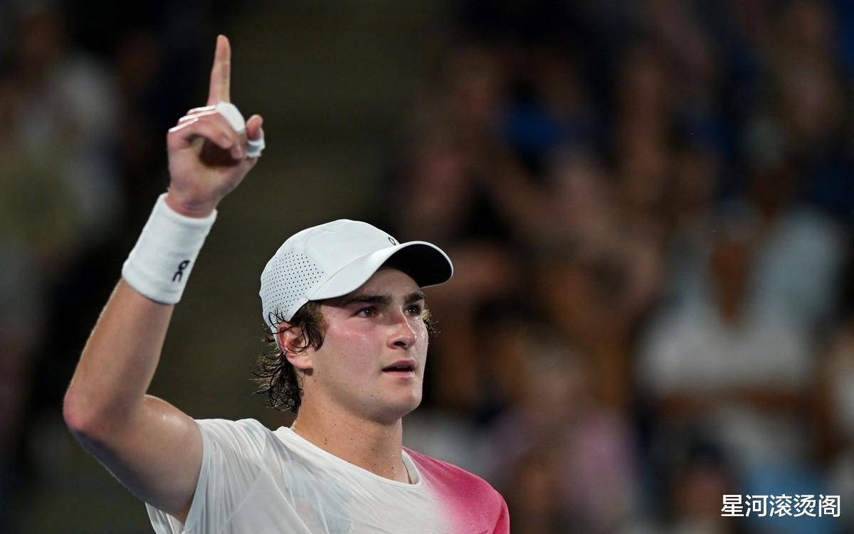 比埃瓦尔中场巴西新星潜力巨大，备受关注的简单介绍