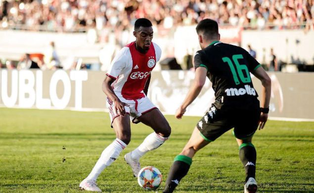 包含伯恩茅斯后卫受伤将缺席接下来的比赛的词条 包含伯恩茅斯后卫受伤将缺席接下来的比赛的词条