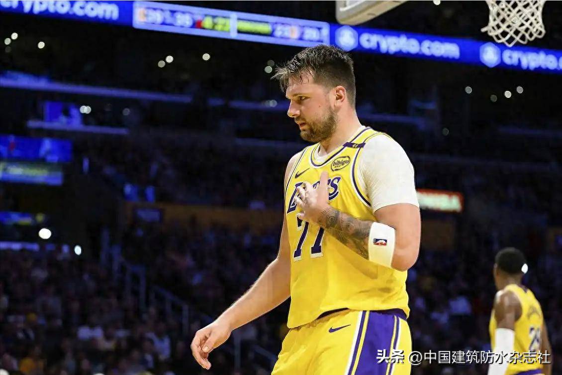 NBA球员成功复出,表现令人振奋,球队士气高涨 NBA球员成功复出,表现令人振奋,球队士气高涨