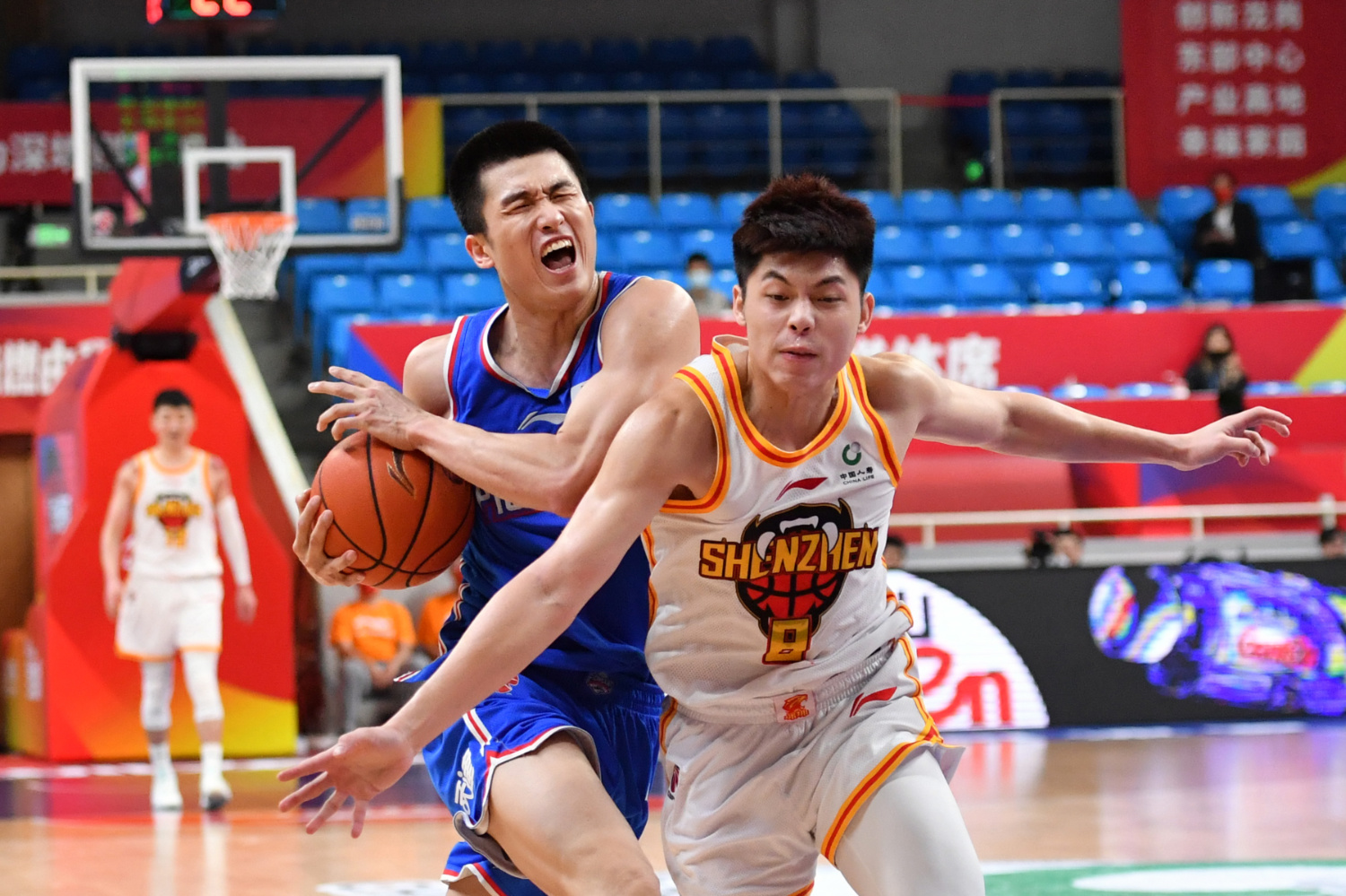 深圳男篮逆转反击，全面扭转败局的简单介绍
