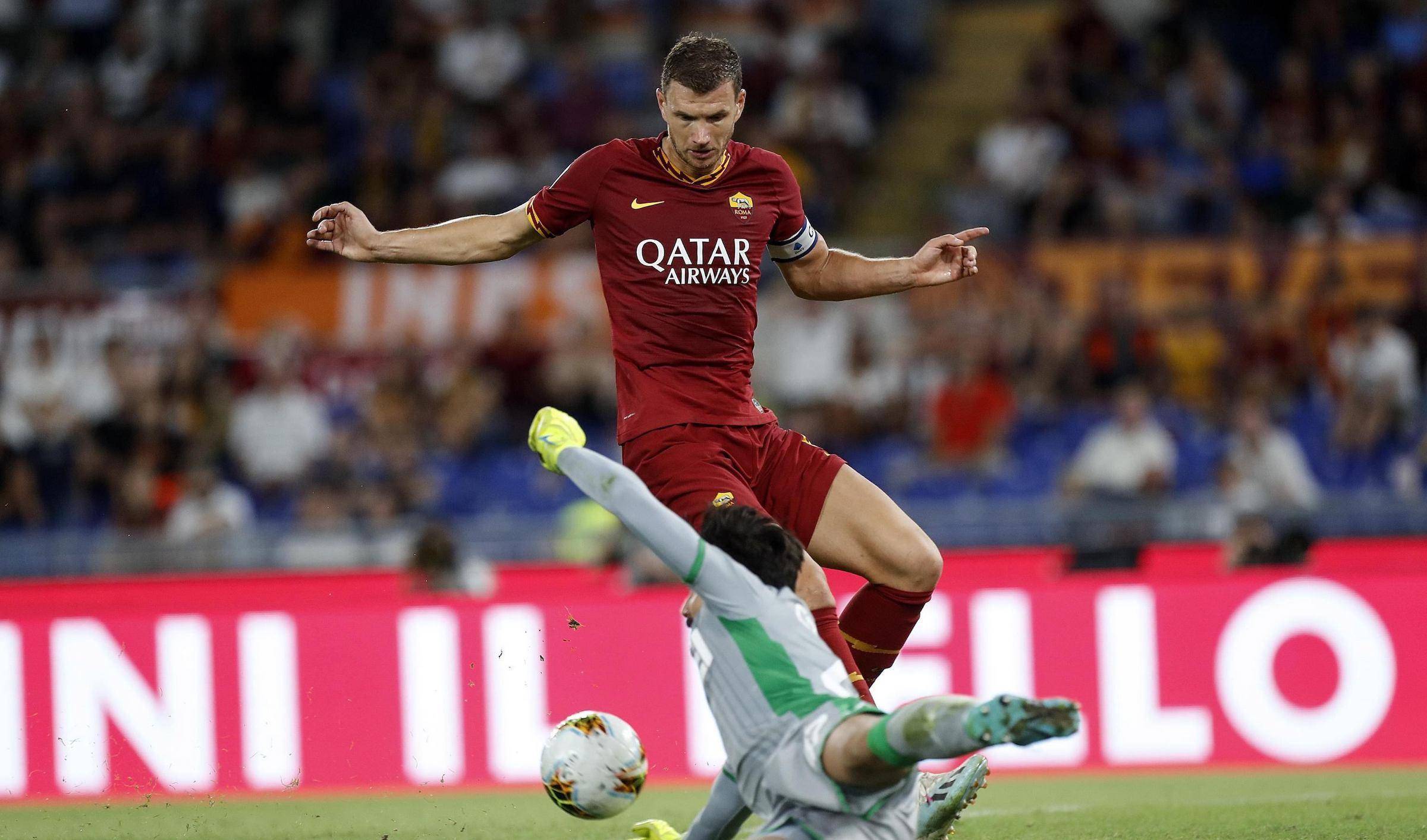 罗马防线失误频出,遭遇连败困扰 罗马防线失误频出,遭遇连败困扰