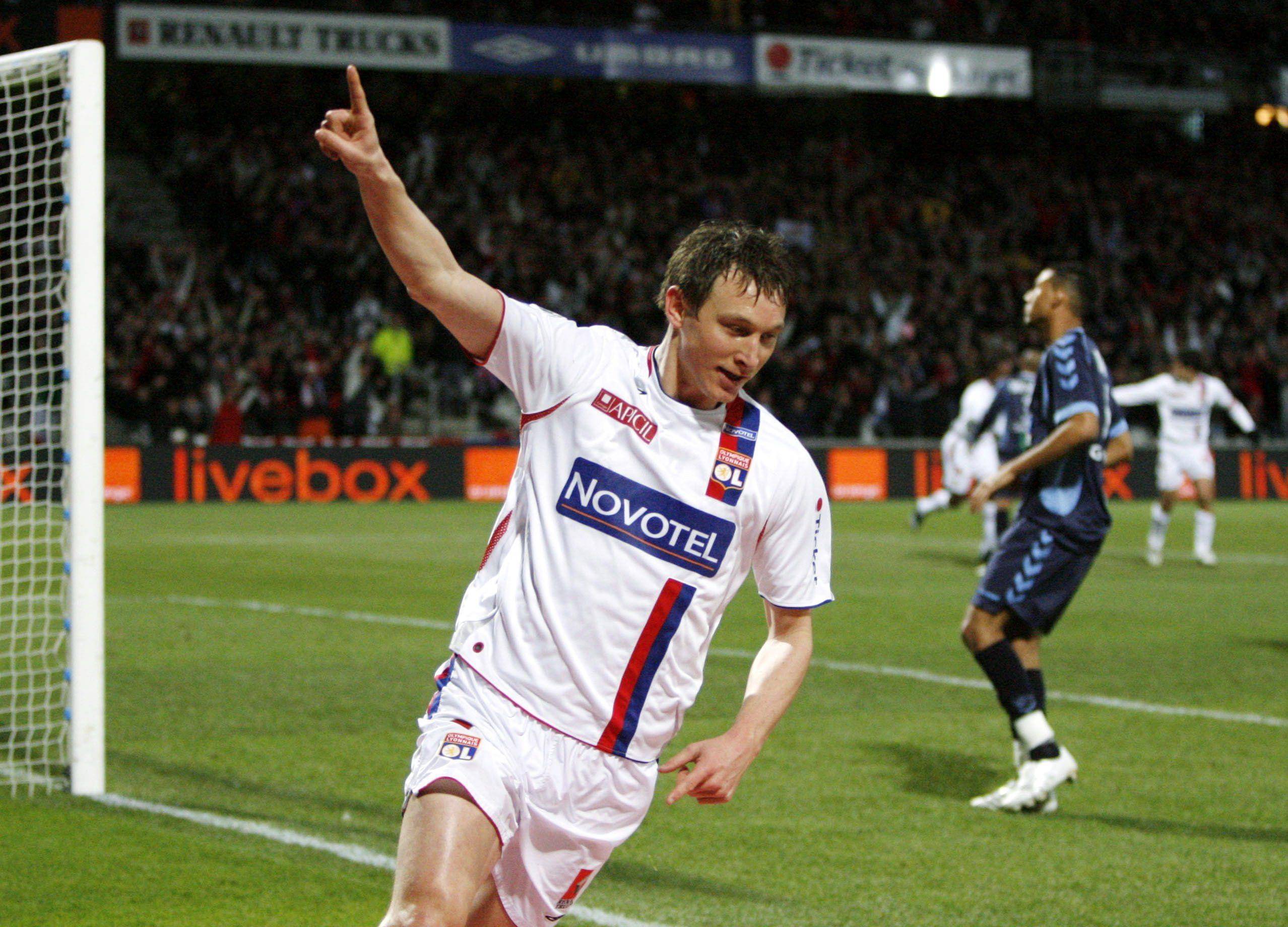 亚眠主场战胜南特，终结不胜纪录的简单介绍