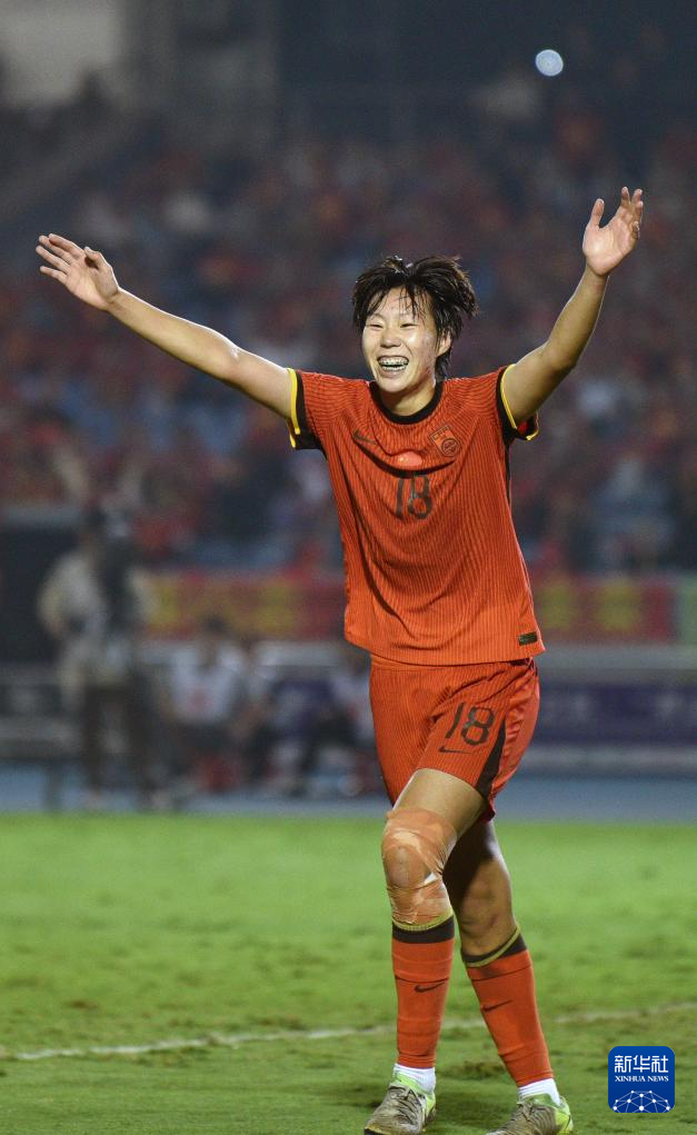 绝佳表现！年度足球锦标赛崭露头角的简单介绍