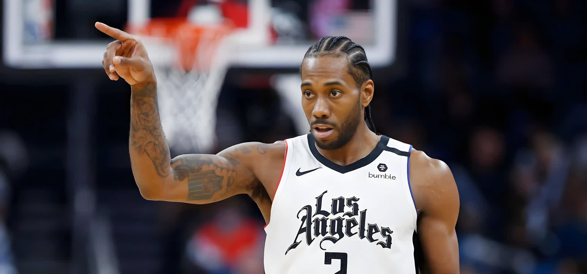 关于快船客场力克掘金，伦纳德贡献全场最高助攻的信息