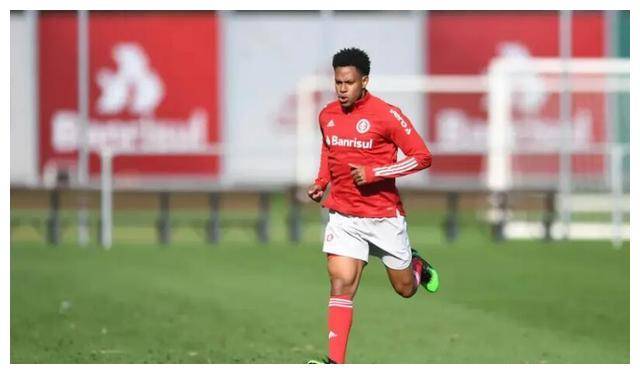 包含欧国联赛事精彩瞬间,球迷热议不断的词条 包含欧国联赛事精彩瞬间,球迷热议不断的词条