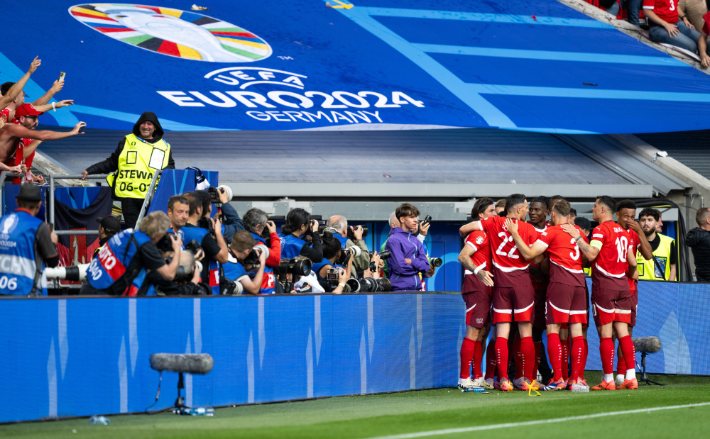 关于瑞士队再获胜利,欧锦赛决赛相约的信息 关于瑞士队再获胜利,欧锦赛决赛相约的信息