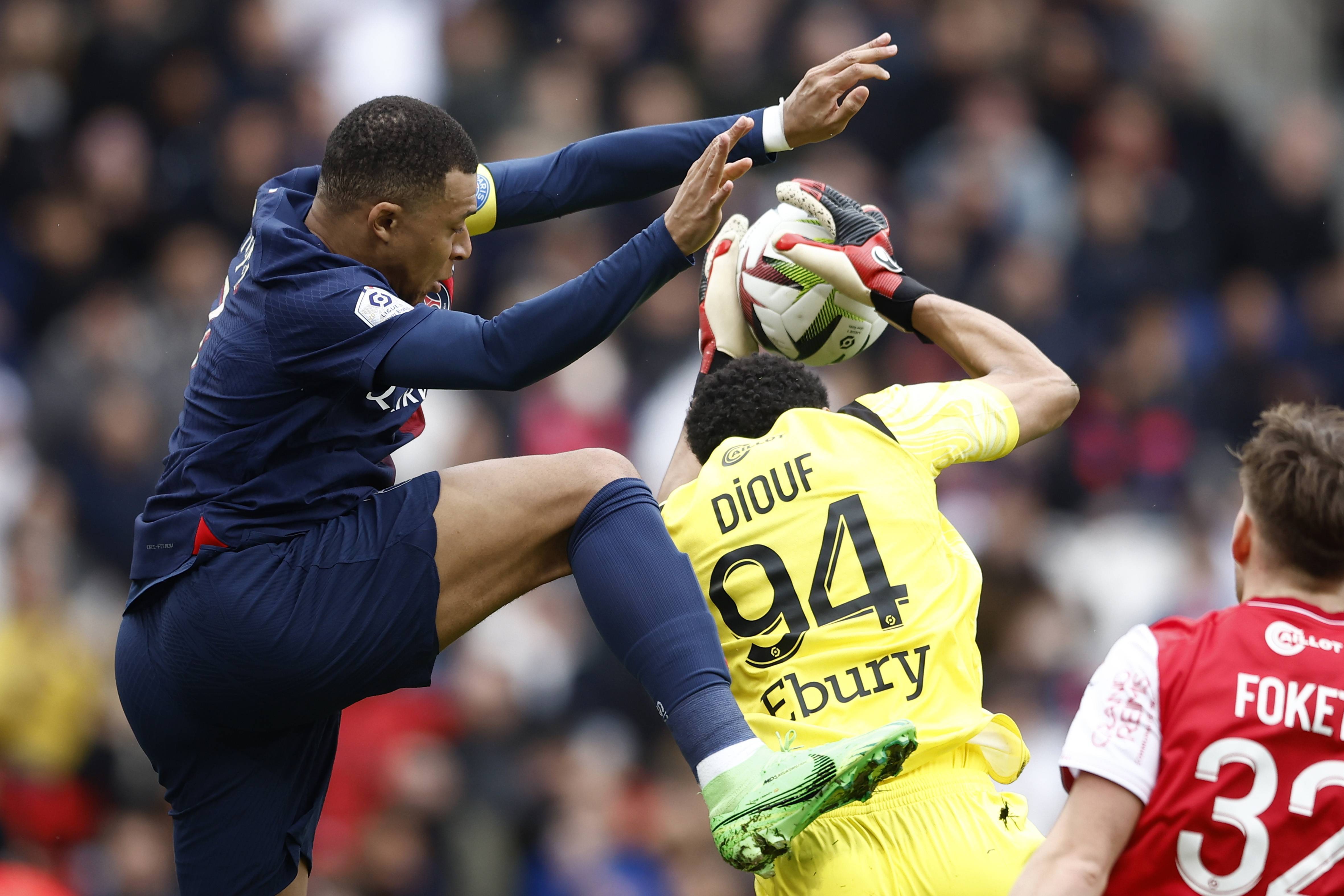 关于巴黎圣日耳曼队锐意夺冠,法甲冠军之路坎坷的信息 关于巴黎圣日耳曼队锐意夺冠,法甲冠军之路坎坷的信息