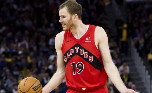 猛龙队逆袭成功,爵士队遭遇失利 猛龙队逆袭成功,爵士队遭遇失利