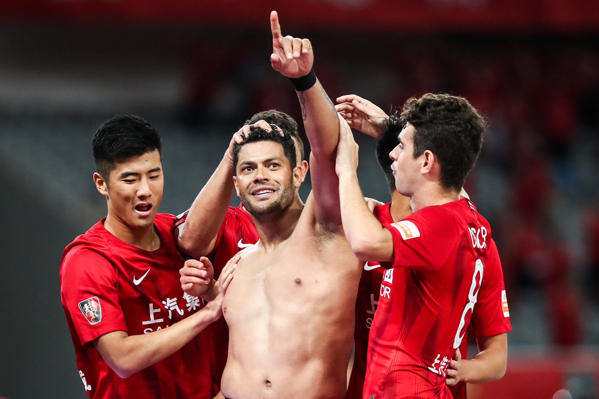 包含江苏苏宁客场力克河南建业，全取三分的词条