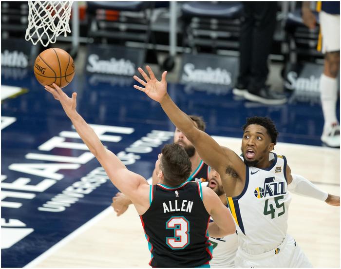 佛罗伦萨连迎两连胜，离保级更近一步的简单介绍