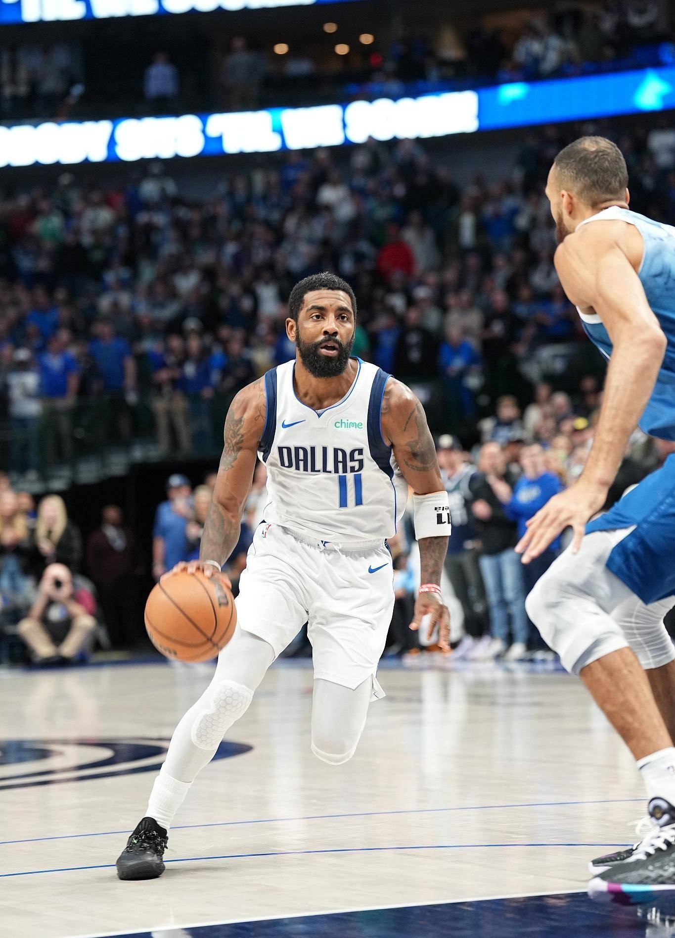 包含独行侠客场轻取活塞，取得关键胜利的词条