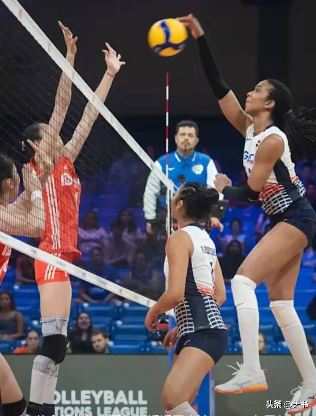 女排比赛惊现逆转，实力对抗激烈的简单介绍