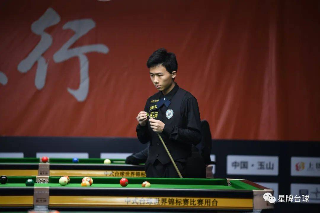 球队战绩连胜,逐渐跻身前列 球队战绩连胜,逐渐跻身前列