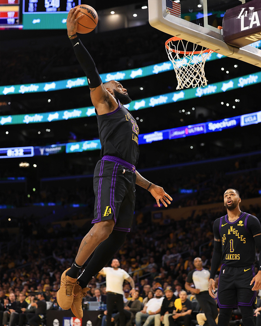 湖人击败太阳,詹皇29+11+11 湖人击败太阳,詹皇29+11+11