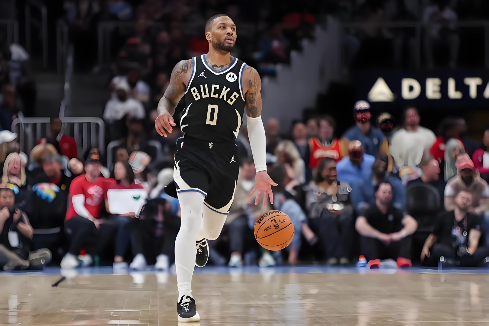 雄鹿大胜快船晋级季后赛