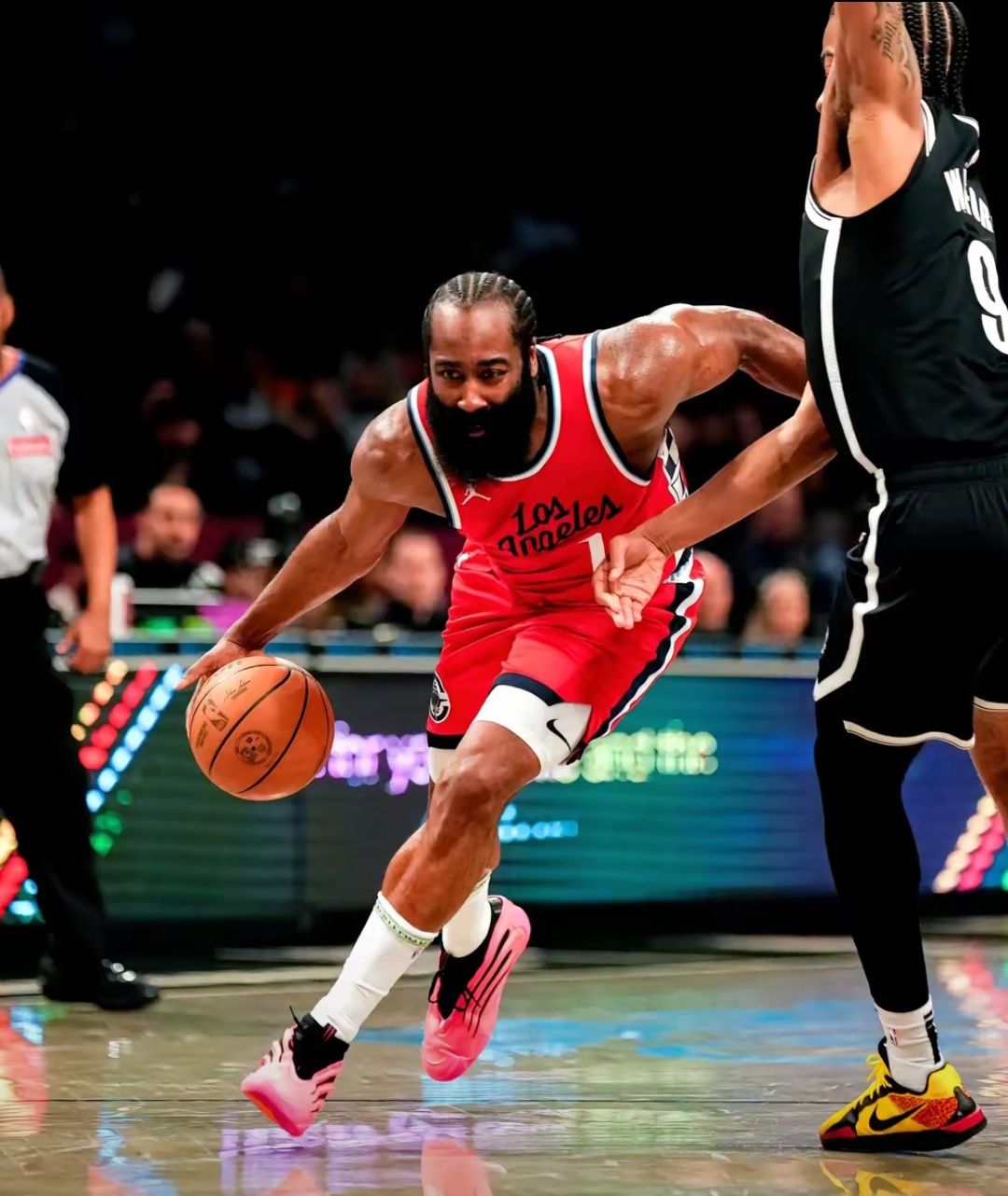 快船客场击溃国王,继续领先西部 快船客场击溃国王,继续领先西部