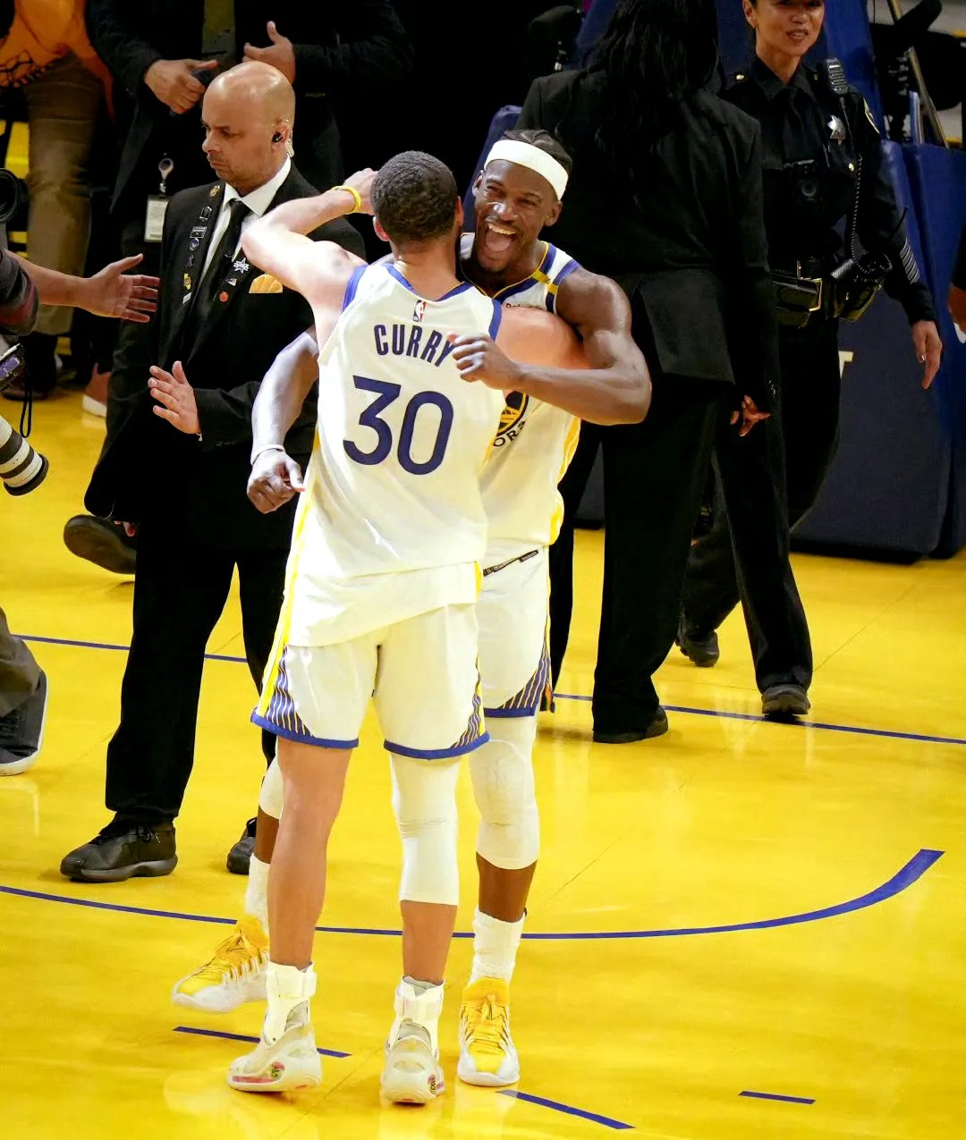 灰熊绝杀勇士,拉文状态火热 灰熊绝杀勇士,拉文状态火热