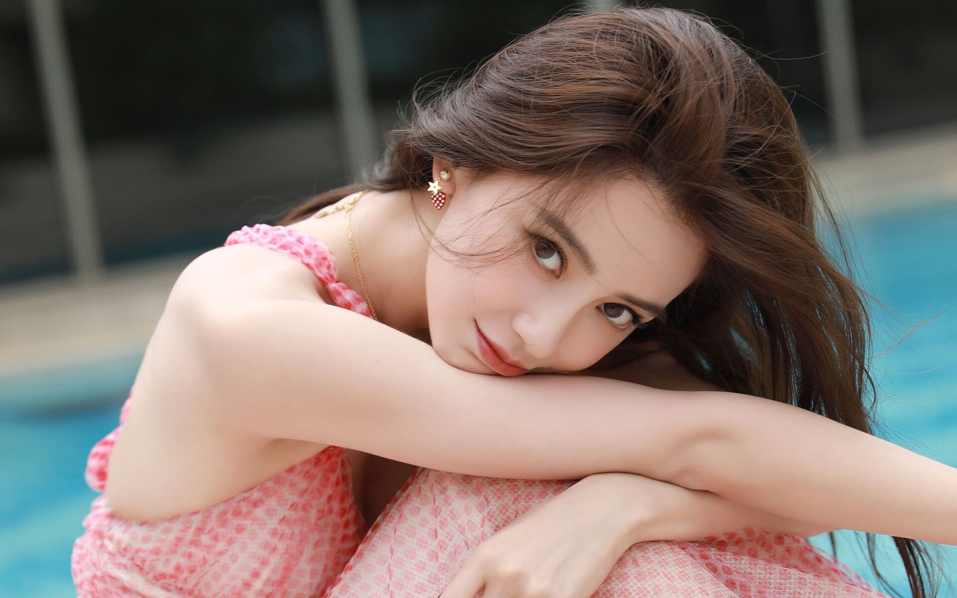 跨越东西部的接管,火箭轻取鹈鹕启示录,与库里东决之战的王者共鸣