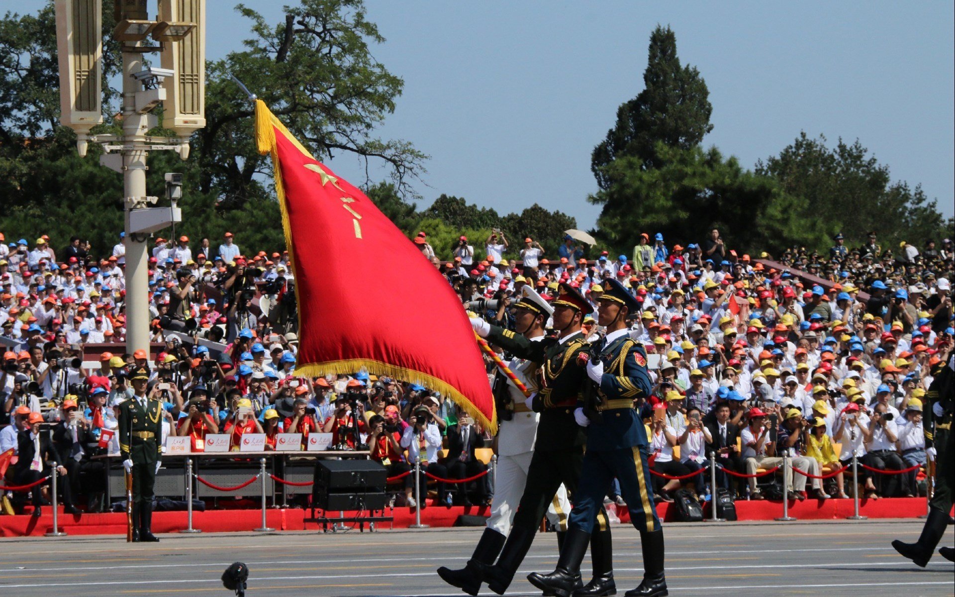 布伦森引领攻防转换风暴，猛龙末节发力击溃爵士