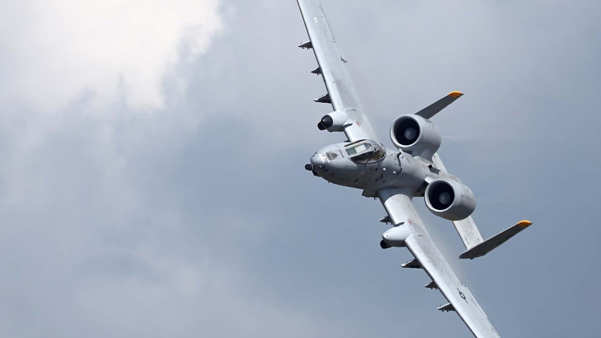 双线狂欢，瑞典足球绝杀墨西哥，凯塞多F1揭幕战一骑绝尘