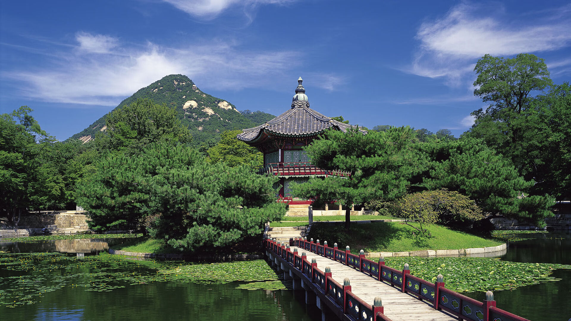 奥运周期关键战焦点战，伊朗战术压制尤文，奠定出线基石