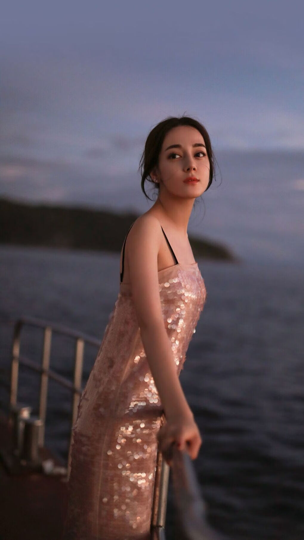 锁与矛的对决，萨内铸就铁壁，塞内加尔锋刃压制郁金香