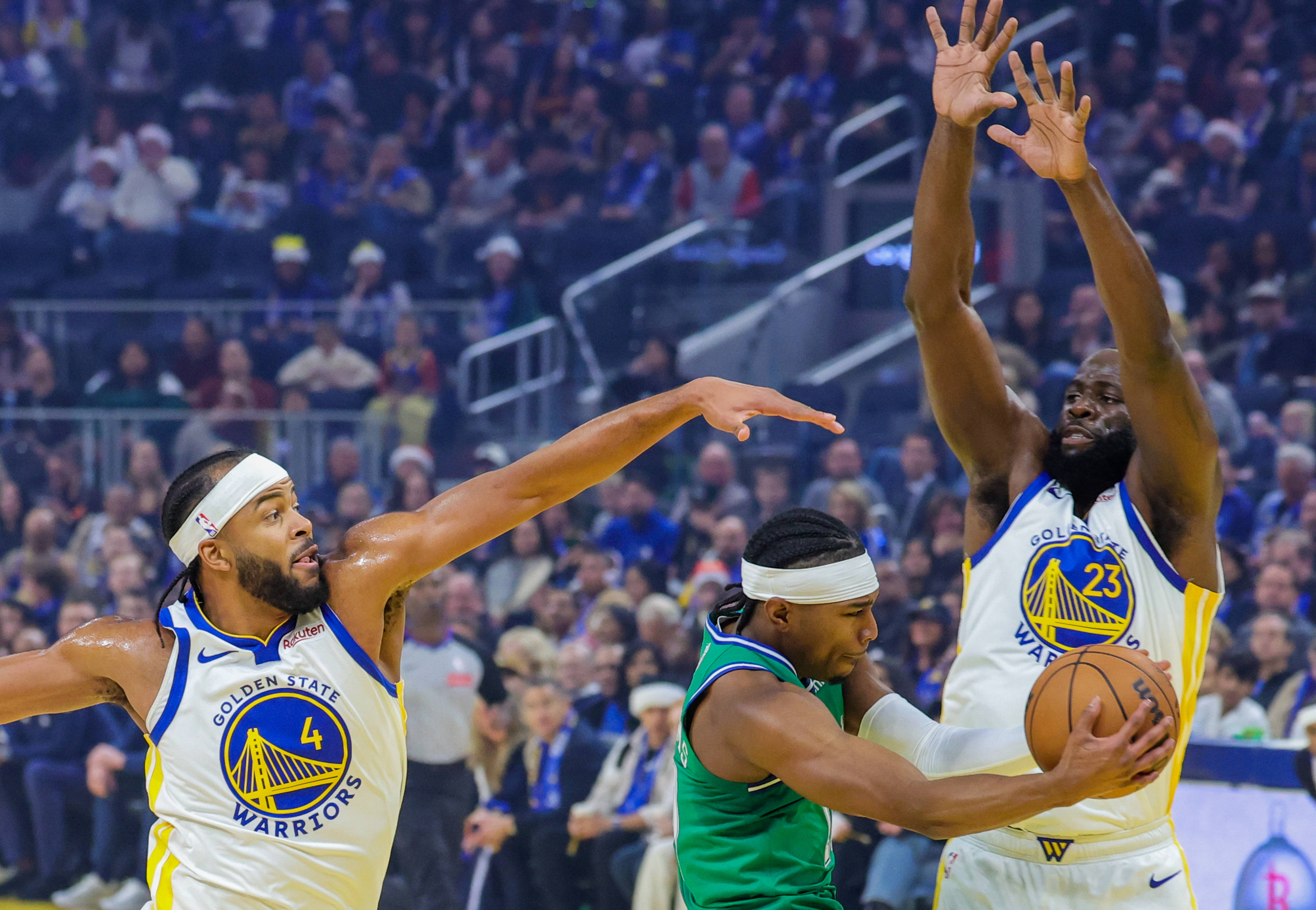 范弗利特扛起全队，篮网末节带走独行侠